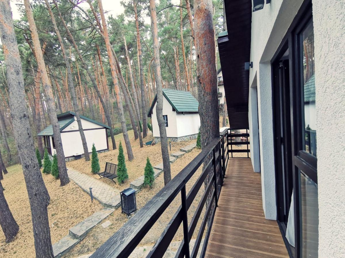 Complex Parc Pini Moinesti Ξενοδοχείο Εξωτερικό φωτογραφία